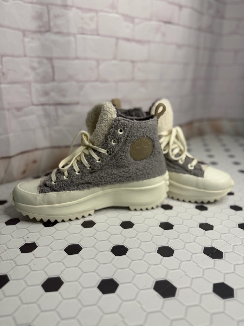 Converse Sherpa Platform High Top Sneakers‎ – Gray/Cream | Women’s 9.5 / Men’s 8